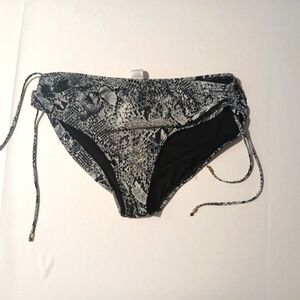 Time and tru bikini bottom snake print sise 1x